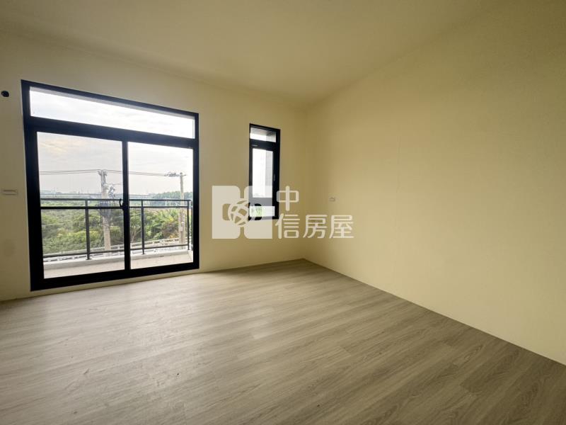 斗六全新車庫別墅房屋室內格局與周邊環境