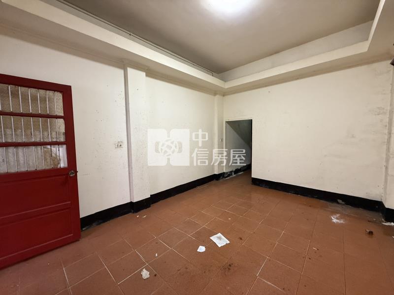 近龍岡圓環低總價透天房屋室內格局與周邊環境