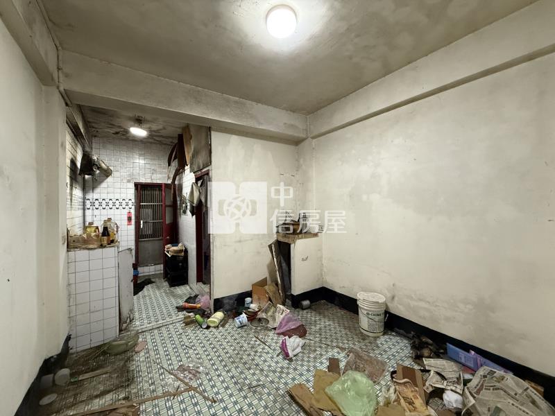 近龍岡圓環低總價透天房屋室內格局與周邊環境