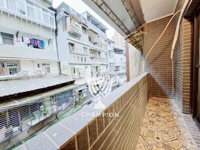 【冠軍】安樂路美妝非頂樓公寓房屋室內格局與周邊環境