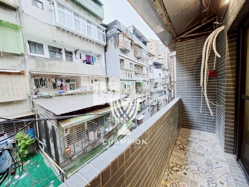 【冠軍】安樂路美妝非頂樓公寓房屋室內格局與周邊環境