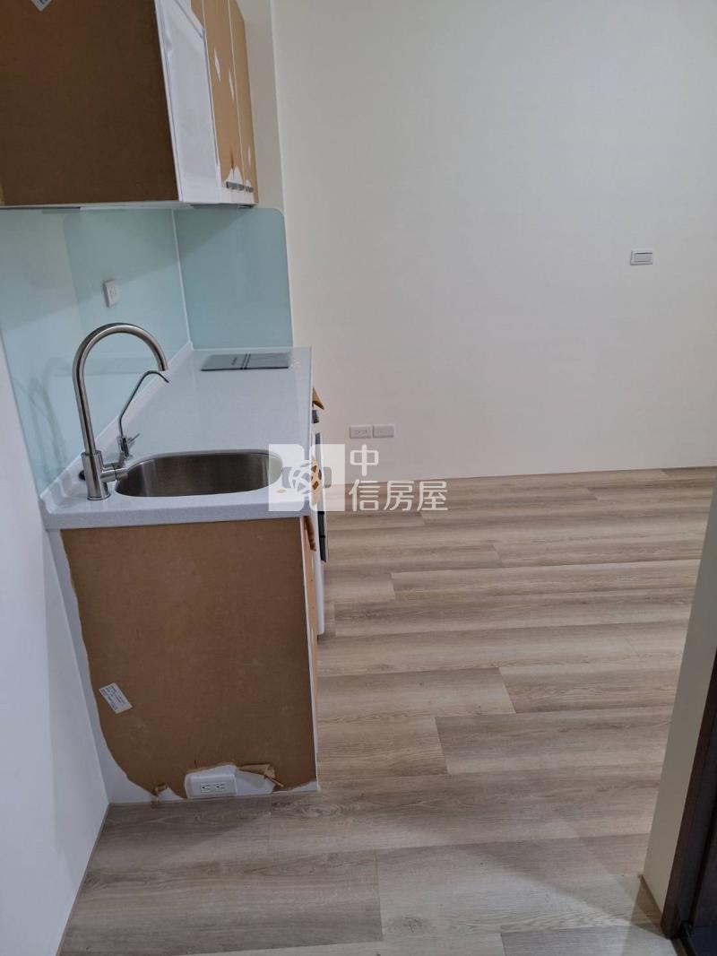 中壢後站三鐵共構全新雙套房房屋室內格局與周邊環境