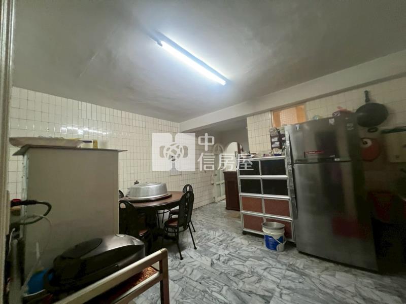 新光重劃區大地坪美透天房屋室內格局與周邊環境