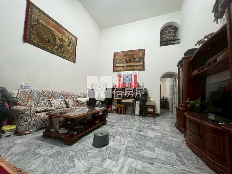 新光重劃區大地坪美透天房屋室內格局與周邊環境