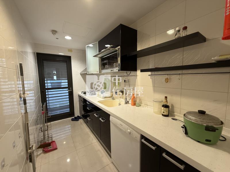 好市多原2房附車位裝潢戶房屋室內格局與周邊環境