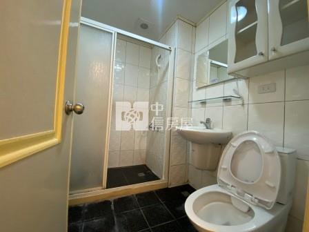 屏東房屋-東山河精裝3+1房大樓房屋室內格局與周邊環境