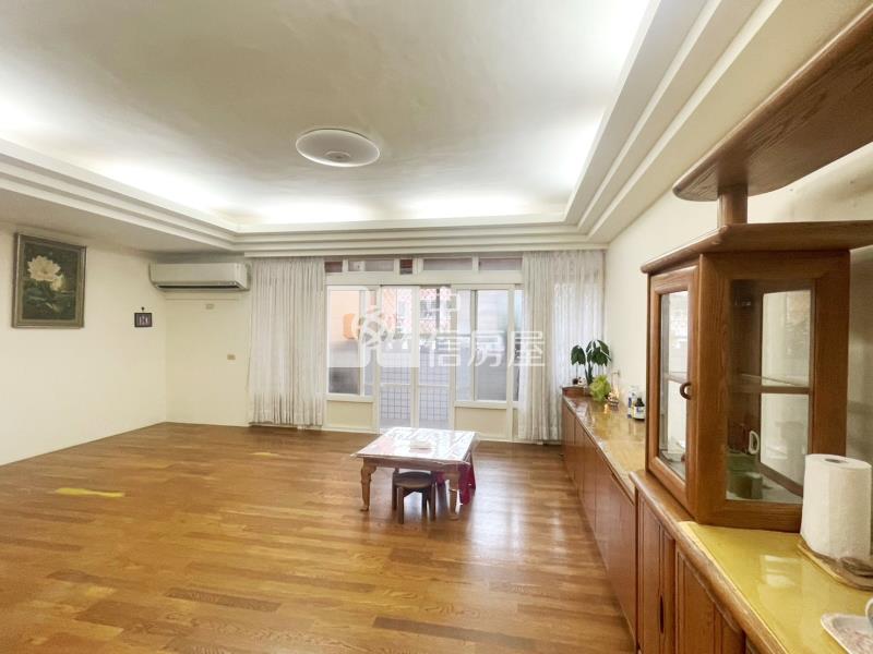 【新世紀】草漯國小華厦3房房屋室內格局與周邊環境