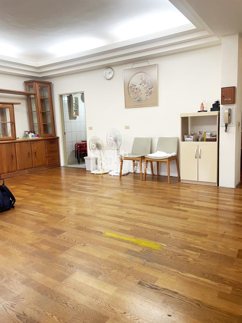 【新世紀】草漯國小華厦3房房屋室內格局與周邊環境