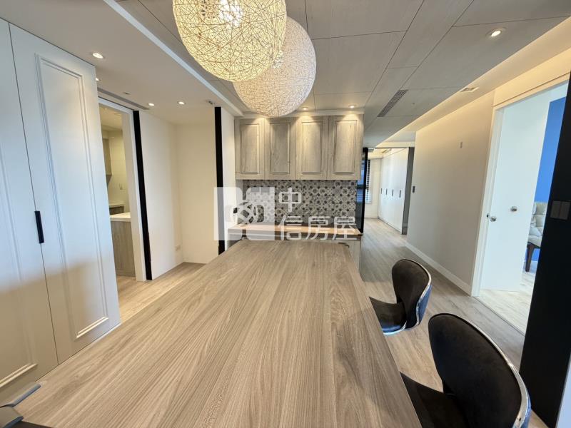 雲世紀A區設計師視野4房房屋室內格局與周邊環境