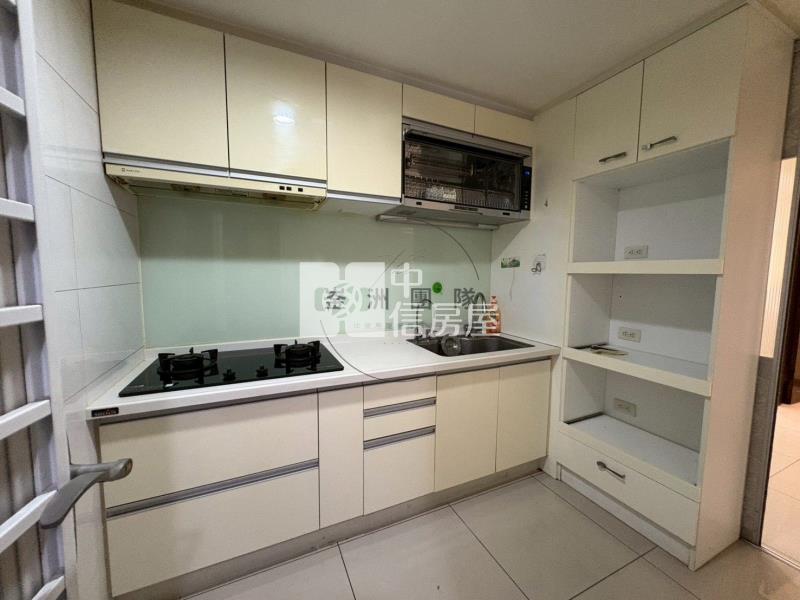 捷運A21法國之星3房車房屋室內格局與周邊環境