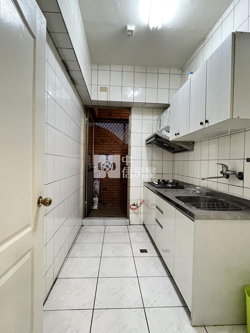 大雅美三房房屋室內格局與周邊環境