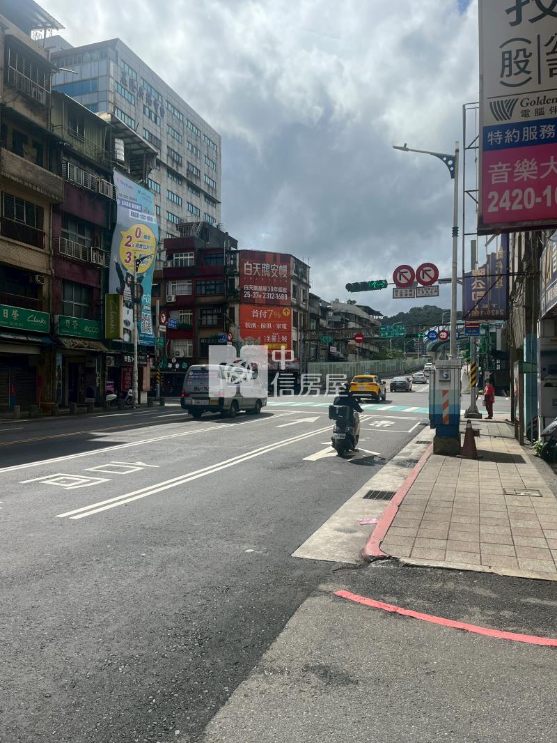 ●仁愛區市區一樓房屋室內格局與周邊環境