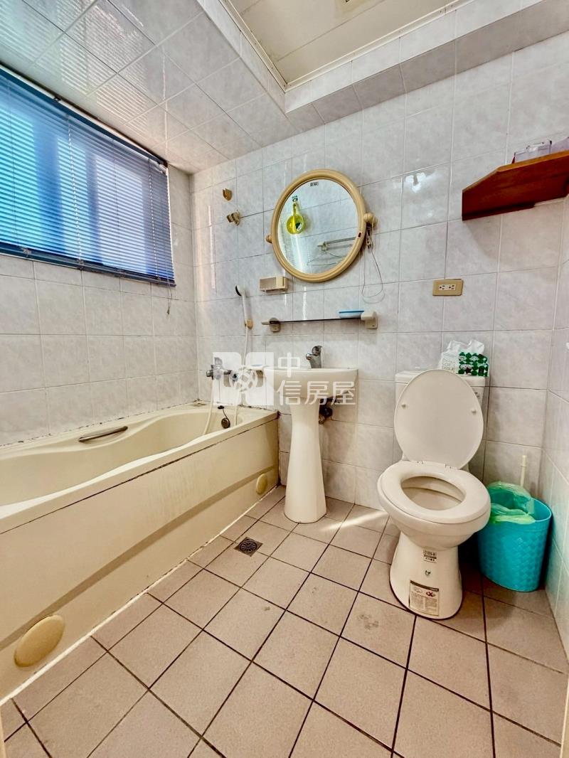 樹義國小高樓層頂樓四房車位(類平面)房屋室內格局與周邊環境