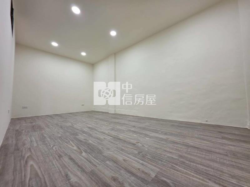 大里臨路30米路金透店｜高流量，品牌進駐首選！房屋室內格局與周邊環境