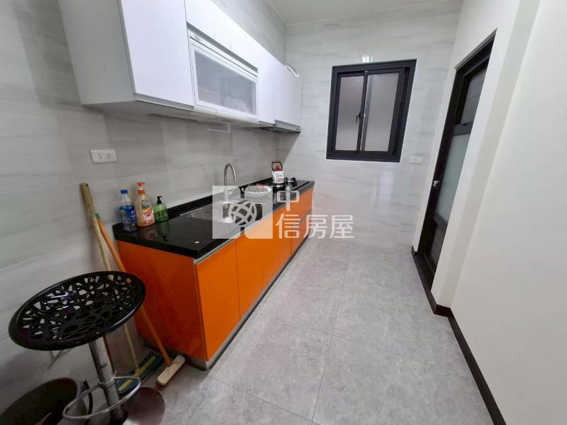 文華國小庭院華廈壹樓房屋室內格局與周邊環境