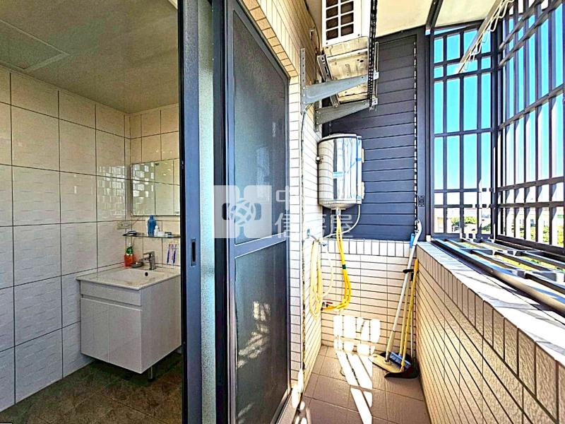 中龍鋼鐵最愛!屋齡6年角間大三房(專)房屋室內格局與周邊環境