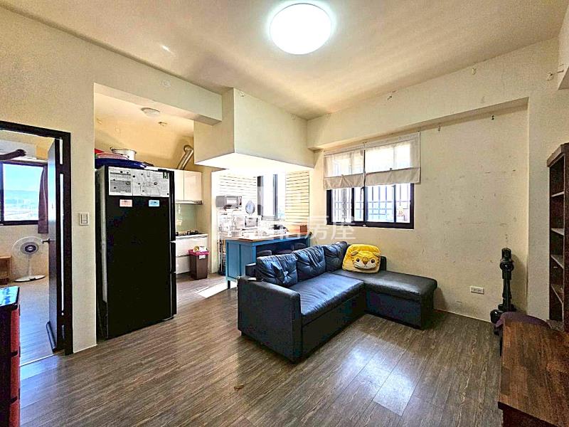 中龍鋼鐵最愛!屋齡6年角間大三房(專)房屋室內格局與周邊環境