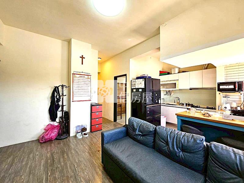 中龍鋼鐵最愛!屋齡6年角間大三房(專)房屋室內格局與周邊環境