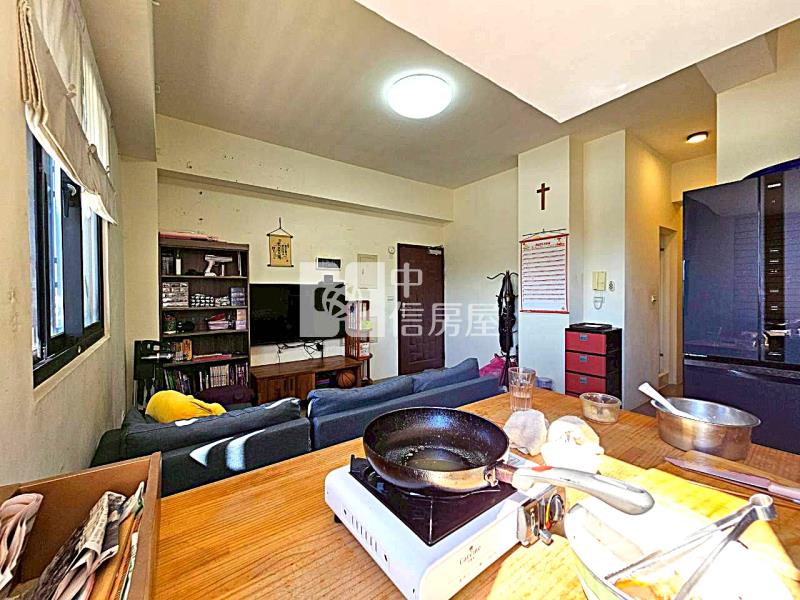 中龍鋼鐵最愛!屋齡6年角間大三房(專)房屋室內格局與周邊環境