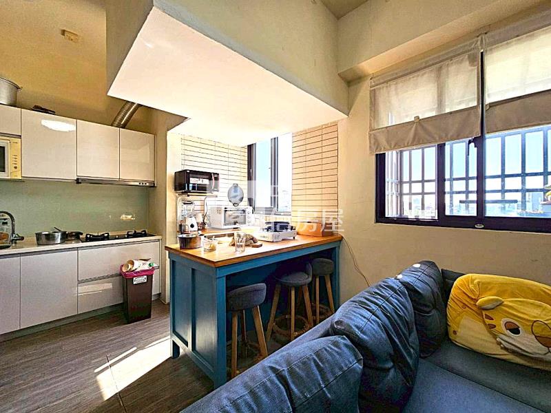 中龍鋼鐵最愛!屋齡6年角間大三房(專)房屋室內格局與周邊環境