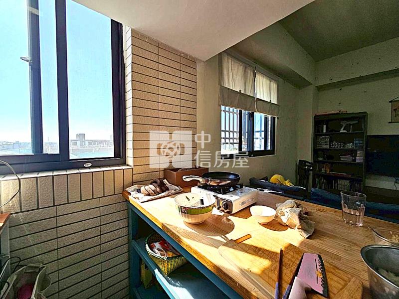 中龍鋼鐵最愛!屋齡6年角間大三房(專)房屋室內格局與周邊環境