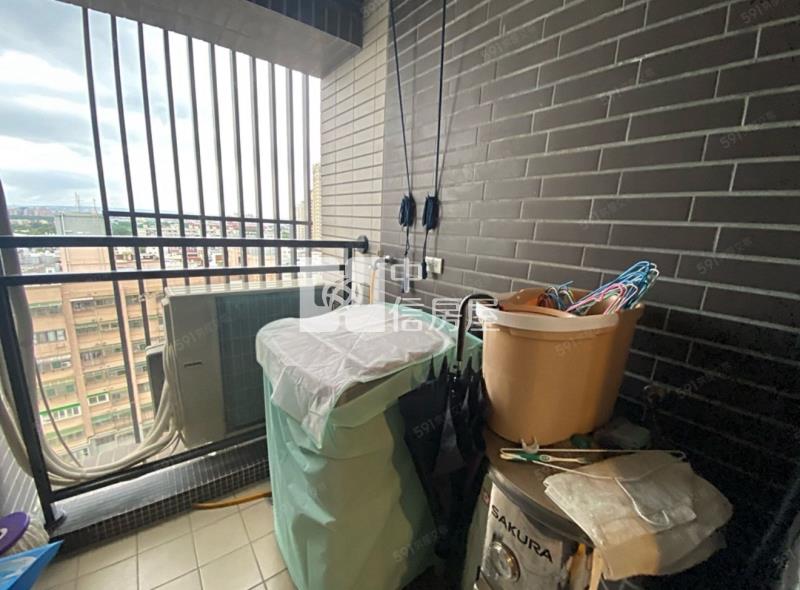 體育園區旁美兩房房屋室內格局與周邊環境