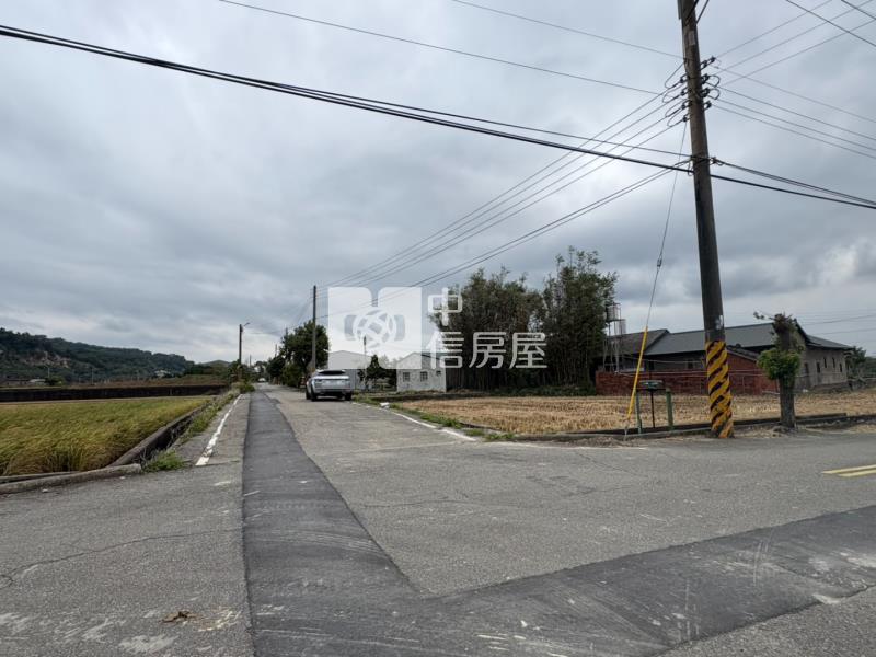 苗栗苑裡★上館活動中心旁★臨路5米農地房屋室內格局與周邊環境