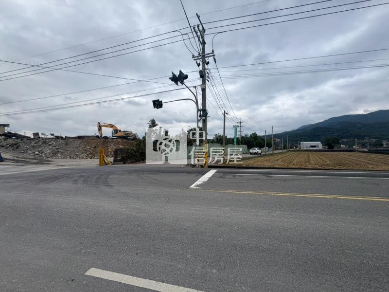 苗栗苑裡★上館活動中心旁★臨路5米農地房屋室內格局與周邊環境