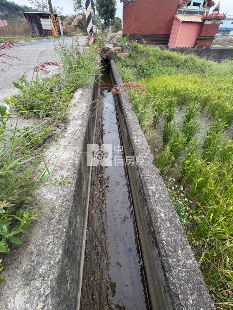 苗栗苑裡★上館活動中心旁★臨路5米農地房屋室內格局與周邊環境
