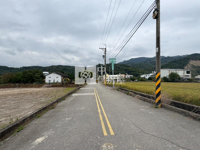 苗栗苑裡★上館活動中心旁★臨路5米農地房屋室內格局與周邊環境