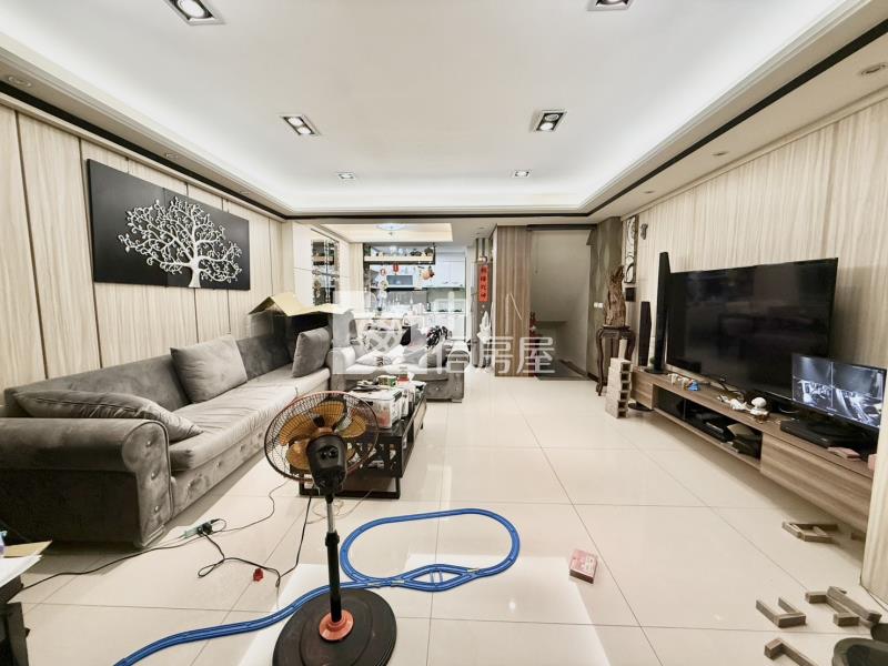 草漯市區,全聯旁輕屋齡雙車位裝潢美透天房屋室內格局與周邊環境