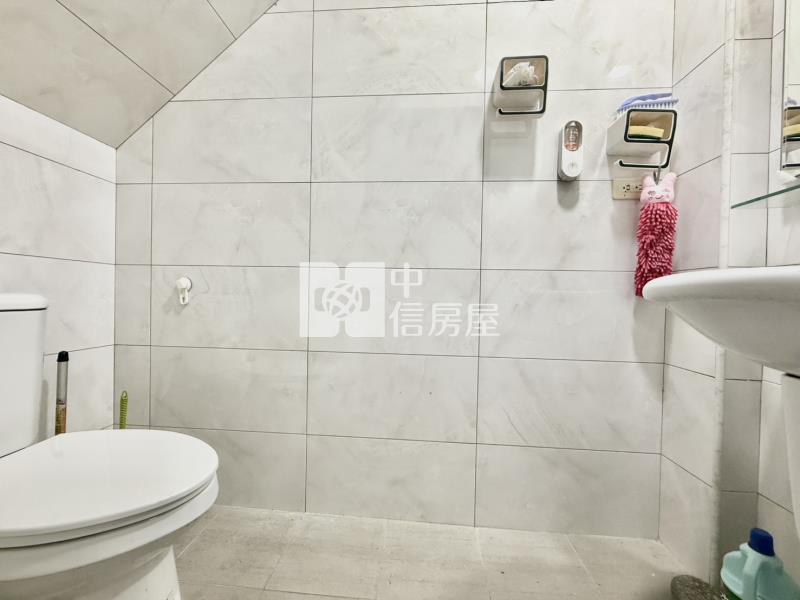 草漯市區,全聯旁輕屋齡雙車位裝潢美透天房屋室內格局與周邊環境