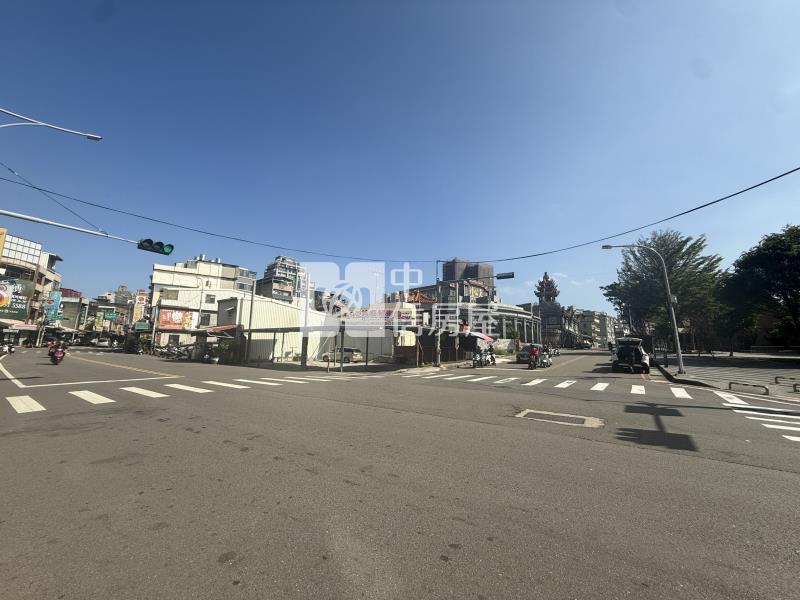 崧嶺路田型透天房屋室內格局與周邊環境