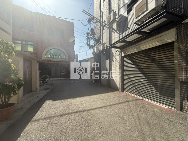 崧嶺路田型透天房屋室內格局與周邊環境