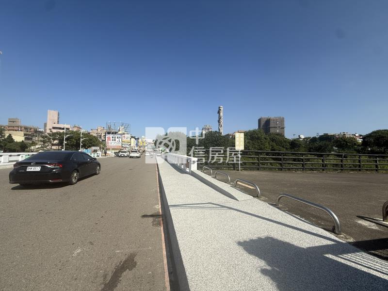 崧嶺路田型透天房屋室內格局與周邊環境