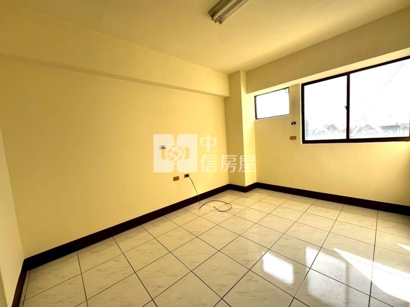 龍鳳三房美廈房屋室內格局與周邊環境