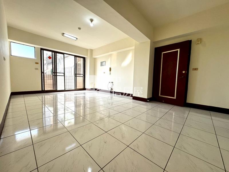 龍鳳三房美廈房屋室內格局與周邊環境