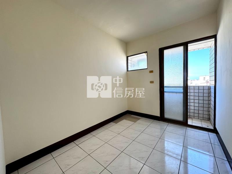 龍鳳三房美廈房屋室內格局與周邊環境