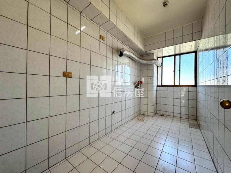 龍鳳三房美廈房屋室內格局與周邊環境