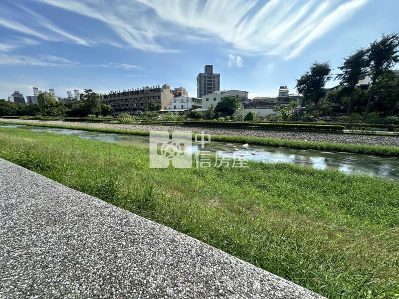 興大之櫻康橋河畔精緻一房+平車房屋室內格局與周邊環境