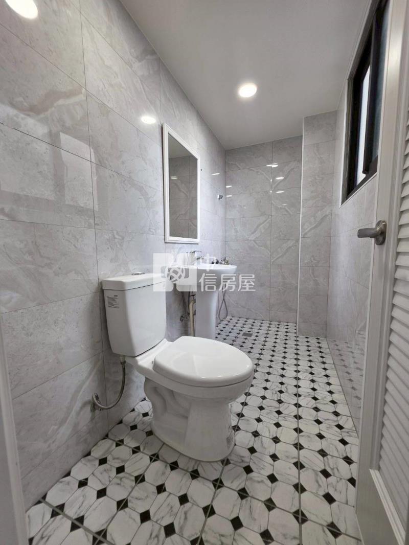 大里臨路首排金透店｜曝光爆表！創業自營必搶好店房屋室內格局與周邊環境