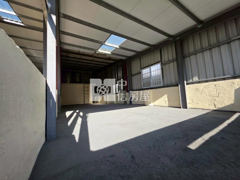 大里臨路金透店｜高流量首排，自營必搶的稀有釋出！房屋室內格局與周邊環境