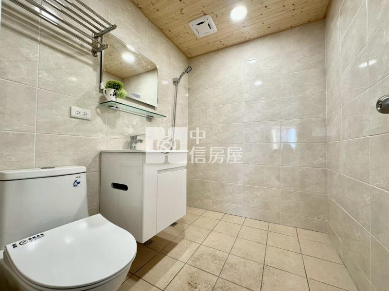 中科大4房平車房屋室內格局與周邊環境