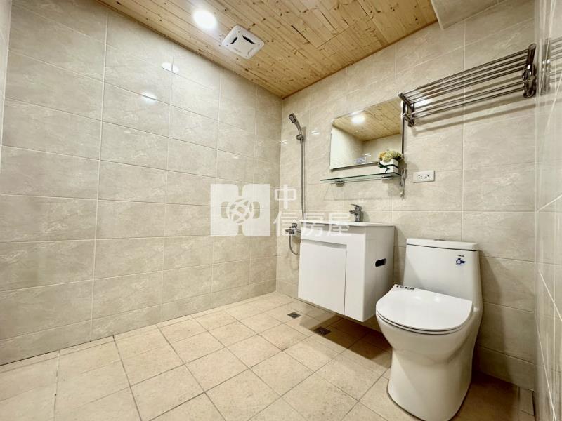 中科大4房平車房屋室內格局與周邊環境