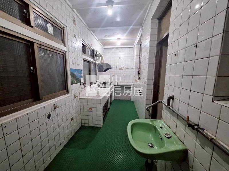 平鎮東安國中旁低總價透天房屋室內格局與周邊環境