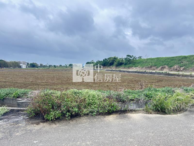 新屋石磊雙面美農地房屋室內格局與周邊環境