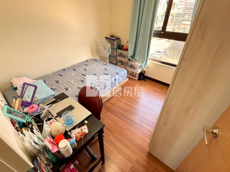 中興&東榮雙商圈三面採光輕屋齡三房+車位房屋室內格局與周邊環境