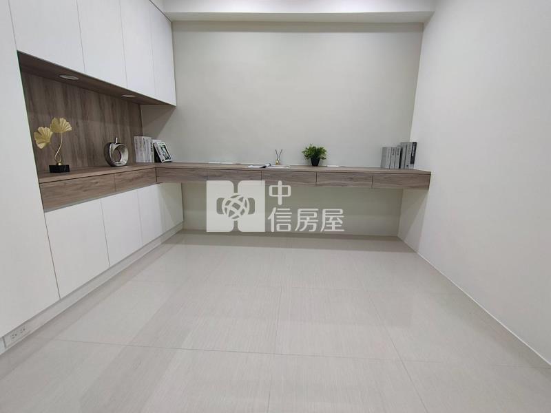 安南居易高樓層全新整理3+1房平車房屋室內格局與周邊環境