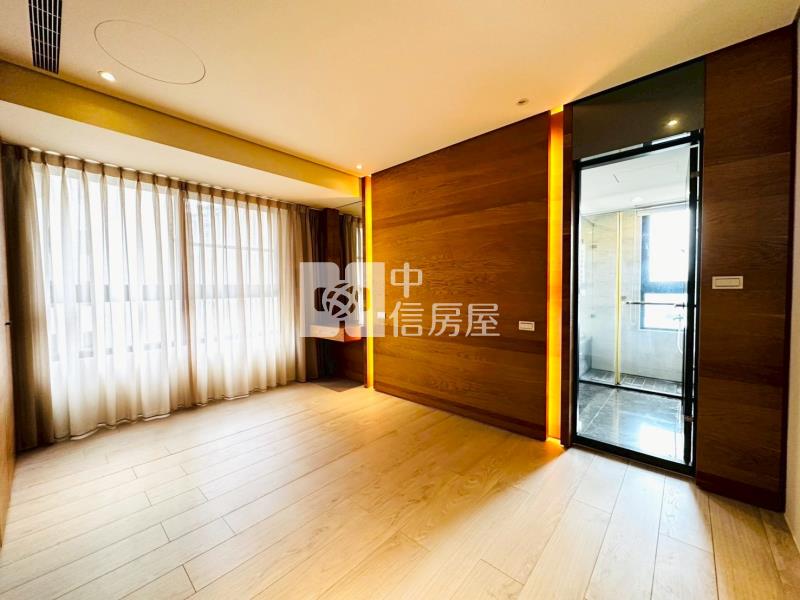 十期富宇晴綻花園3+1房平車房屋室內格局與周邊環境