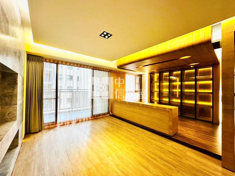 十期富宇晴綻花園3+1房平車房屋室內格局與周邊環境